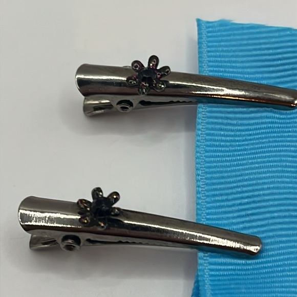 Stylish Hair Clips with Turquoise Floral Design Alligator Clips 8 Assortment - Picture 5 of 13